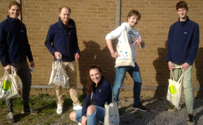 Partnership with the Student office of Louvain School of Management to offer students a surprise box